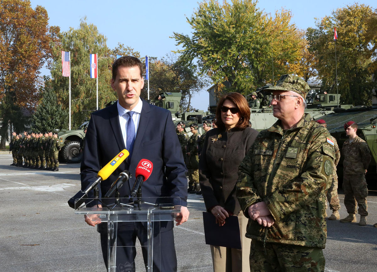 Slika https://www.morh.hr/wp-content/uploads/2017/10/konvoj_30102015_v.jpg