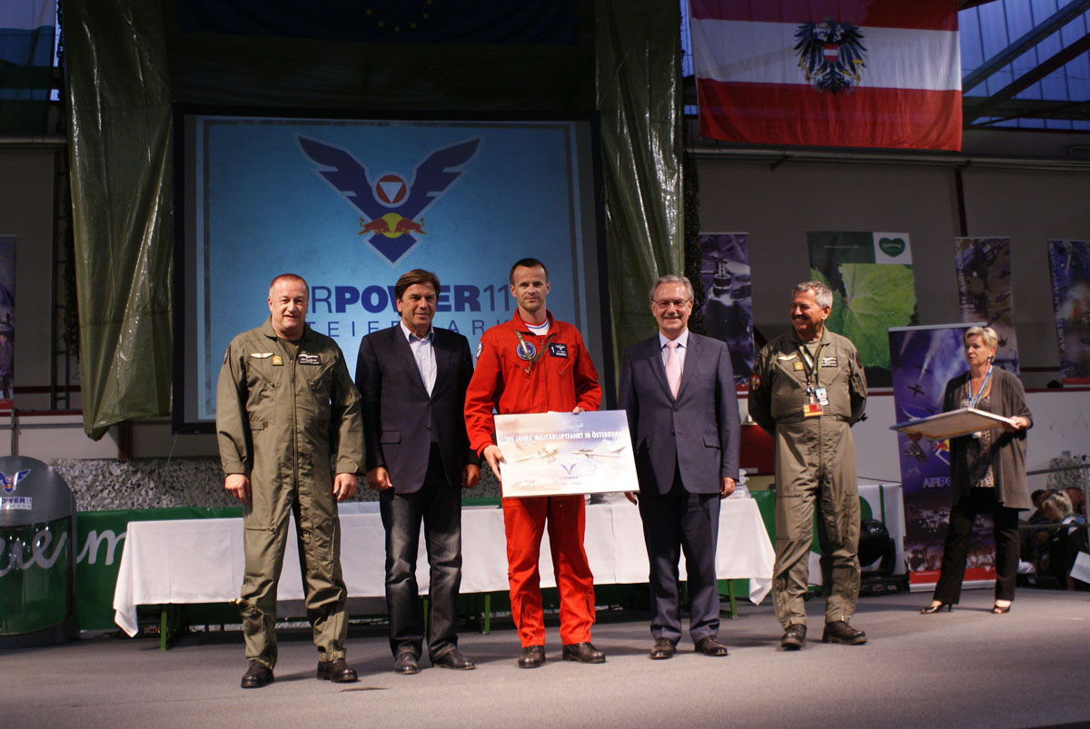 Slika https://www.morh.hr/wp-content/uploads/2017/10/krila_143_040720111_v.jpg