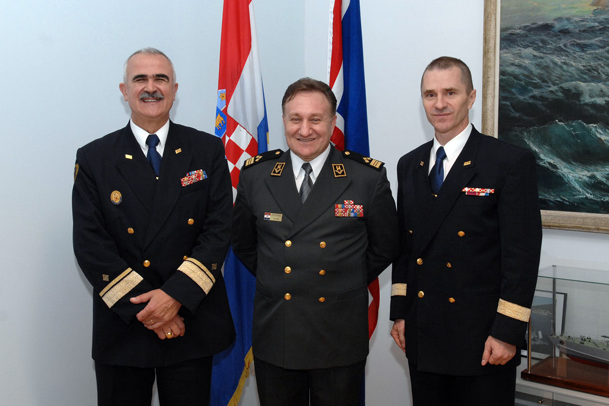 Slika https://www.morh.hr/wp-content/uploads/2017/10/lovric_05112012_v.jpg