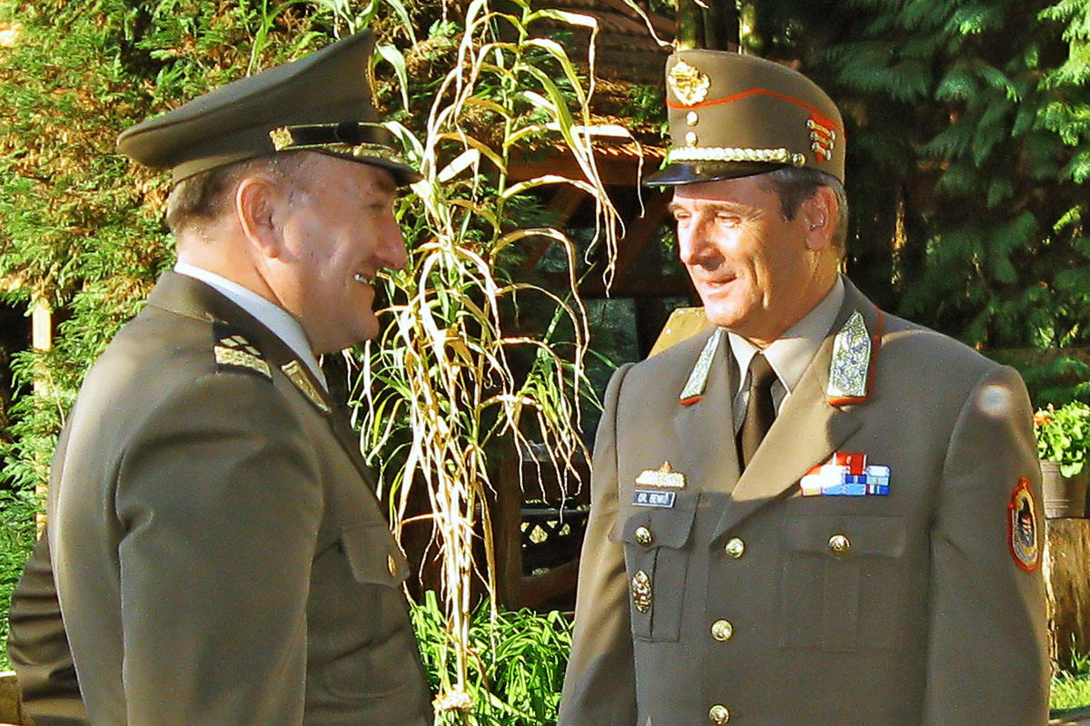 Slika https://www.morh.hr/wp-content/uploads/2017/10/lovric_20102011_v.jpg