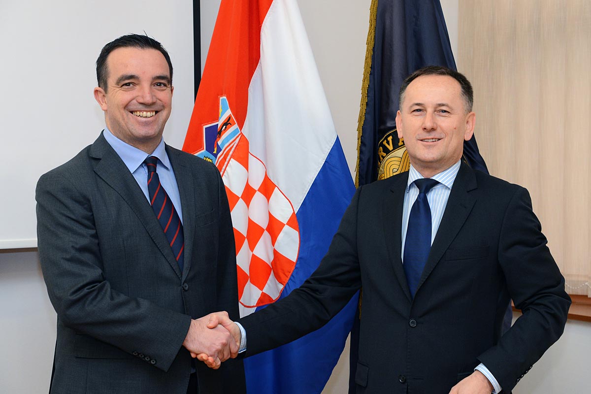 Slika https://www.morh.hr/wp-content/uploads/2017/10/madarski_velep_v.jpg