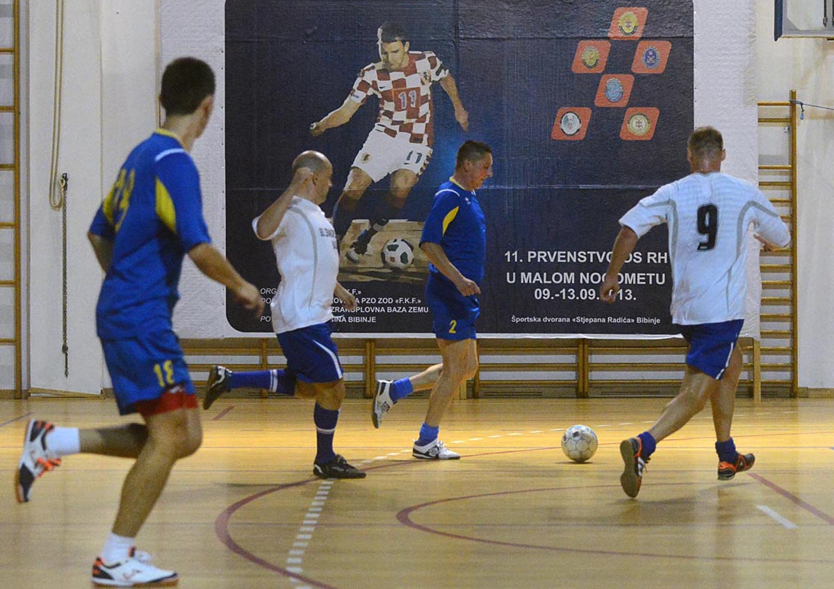 Slika https://www.morh.hr/wp-content/uploads/2017/10/malonogometni_12092013_v.jpg