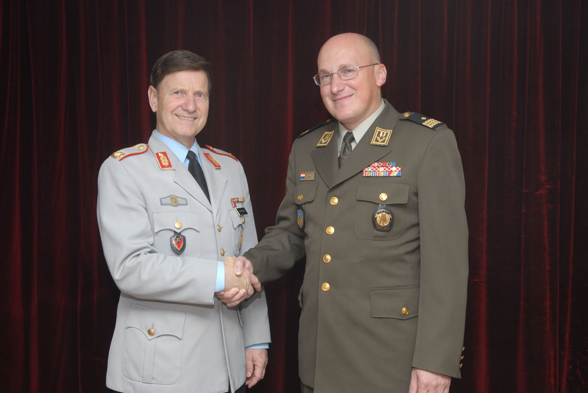 Slika https://www.morh.hr/wp-content/uploads/2017/10/martens_01122009_v.jpg