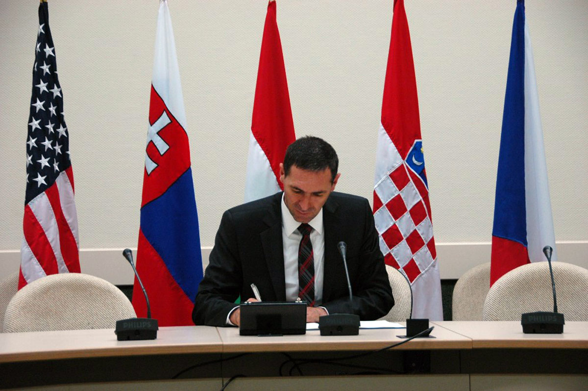 Slika https://www.morh.hr/wp-content/uploads/2017/10/match_24062015_v.jpg