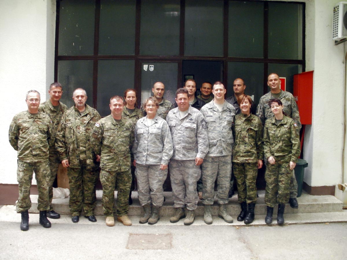 Slika https://www.morh.hr/wp-content/uploads/2017/10/medical_23052013_v.jpg