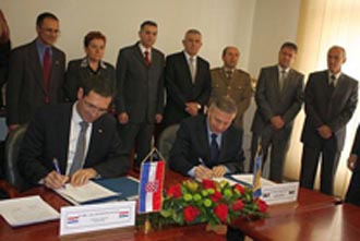 Slika https://www.morh.hr/wp-content/uploads/2017/10/ministar2_16052012_c.jpg