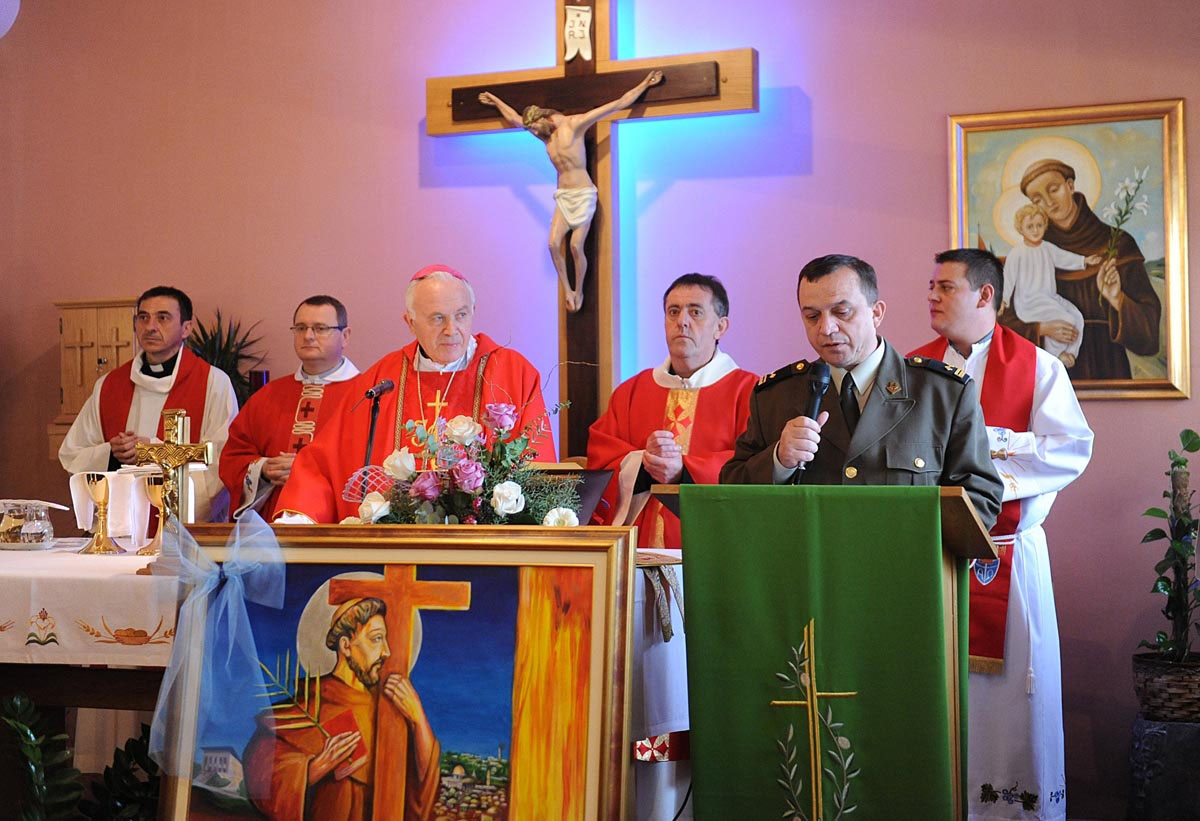 Slika https://www.morh.hr/wp-content/uploads/2017/10/misa_14112011_v.jpg