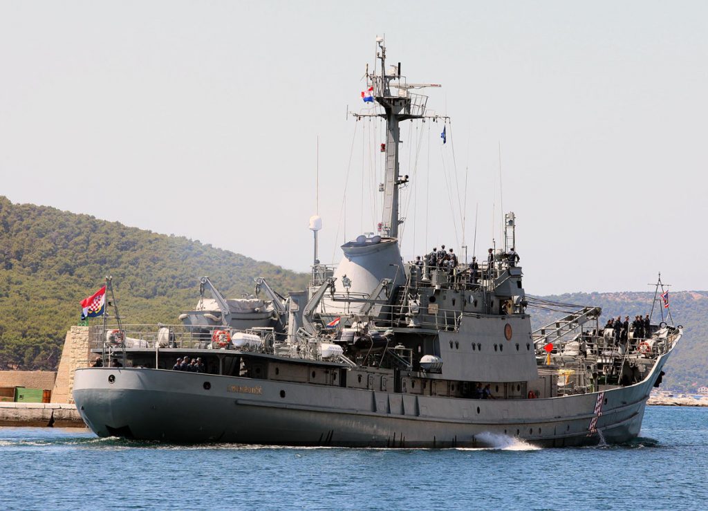 Slika https://www.morh.hr/wp-content/uploads/2017/10/mohorovicic_30072015_1_v-4-1024x739.jpg