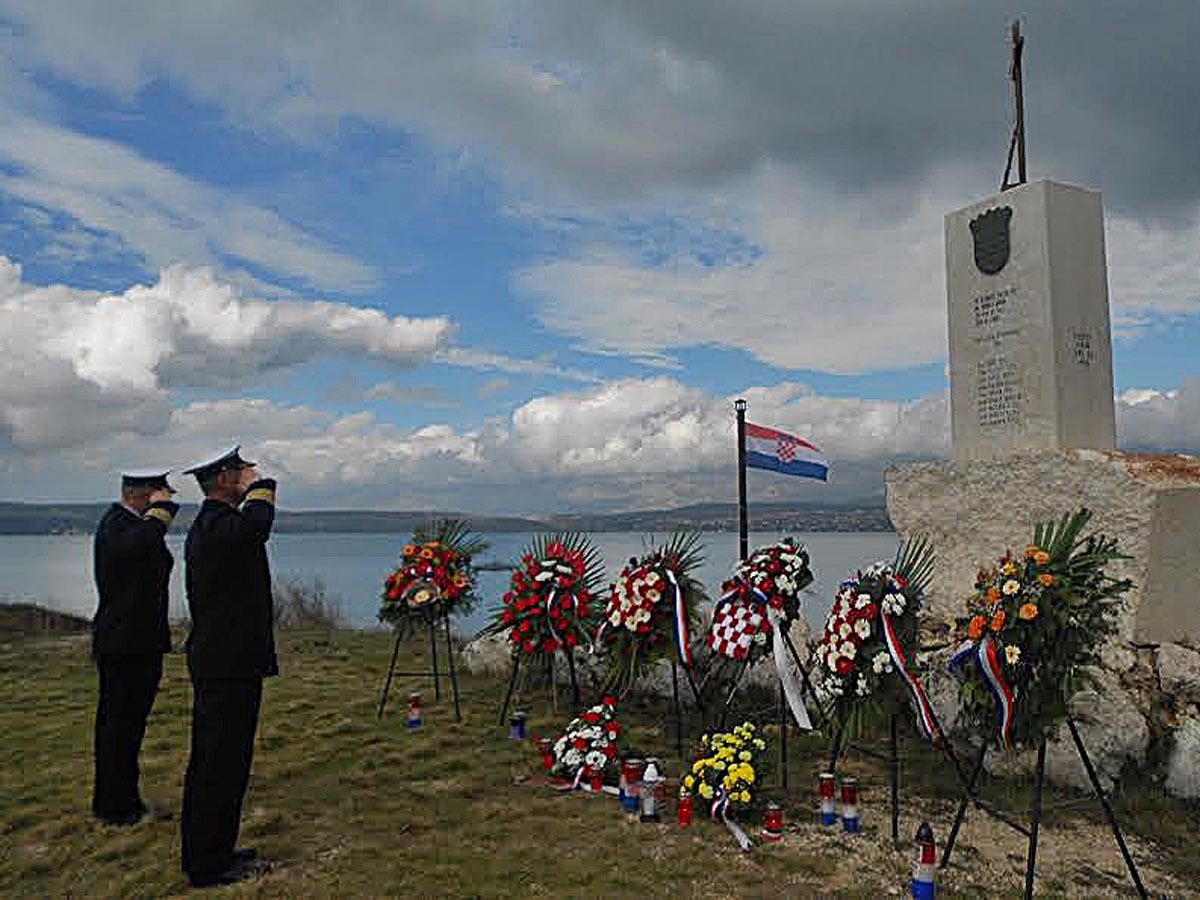 Slika https://www.morh.hr/wp-content/uploads/2017/10/novigrad_09022014_v.jpg