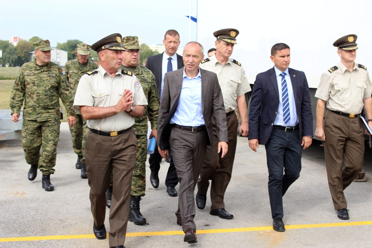 Slika https://www.morh.hr/wp-content/uploads/2017/10/obilazak_01092017_v.jpg