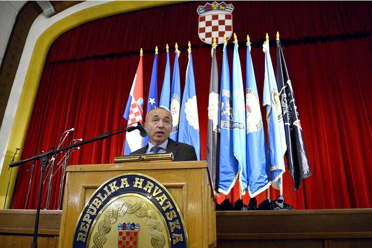 Slika https://www.morh.hr/wp-content/uploads/2017/10/obracanje_21102016_v.jpg