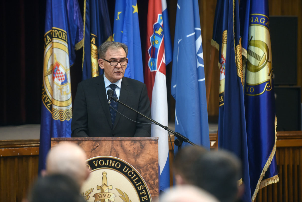 Slika https://www.morh.hr/wp-content/uploads/2017/10/orkestar_08022017_v.jpg