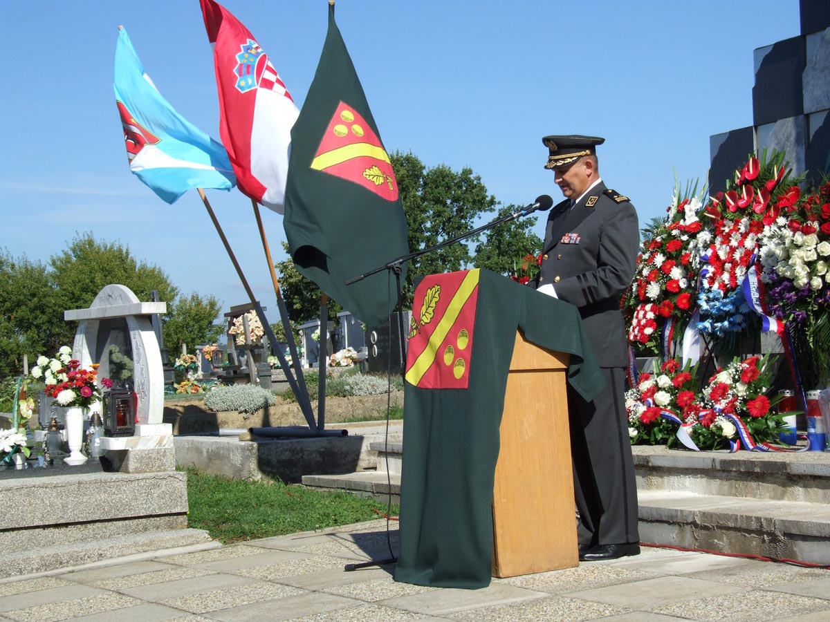 Slika https://www.morh.hr/wp-content/uploads/2017/10/ostovic_05092013_v.jpg