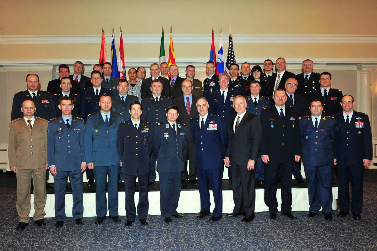 Slika https://www.morh.hr/wp-content/uploads/2017/10/partnership_zg_14022012_v.jpg