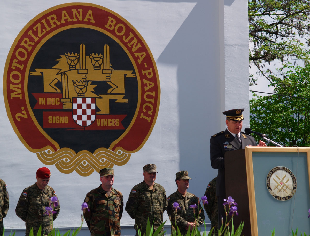 Slika https://www.morh.hr/wp-content/uploads/2017/10/pauci_28042010_3_v.jpg