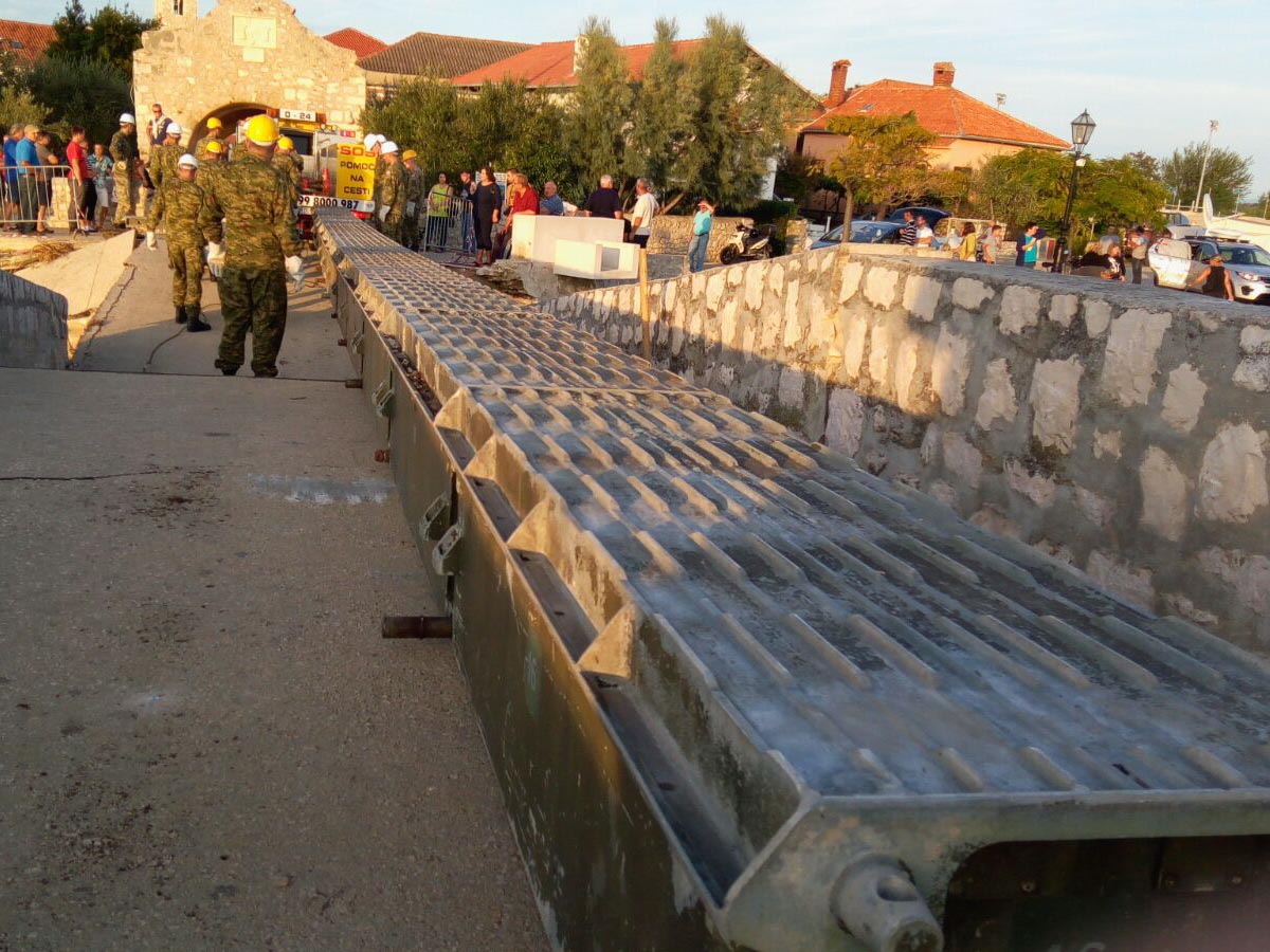 Slika https://www.morh.hr/wp-content/uploads/2017/10/poplave_13092017_1_v.jpg