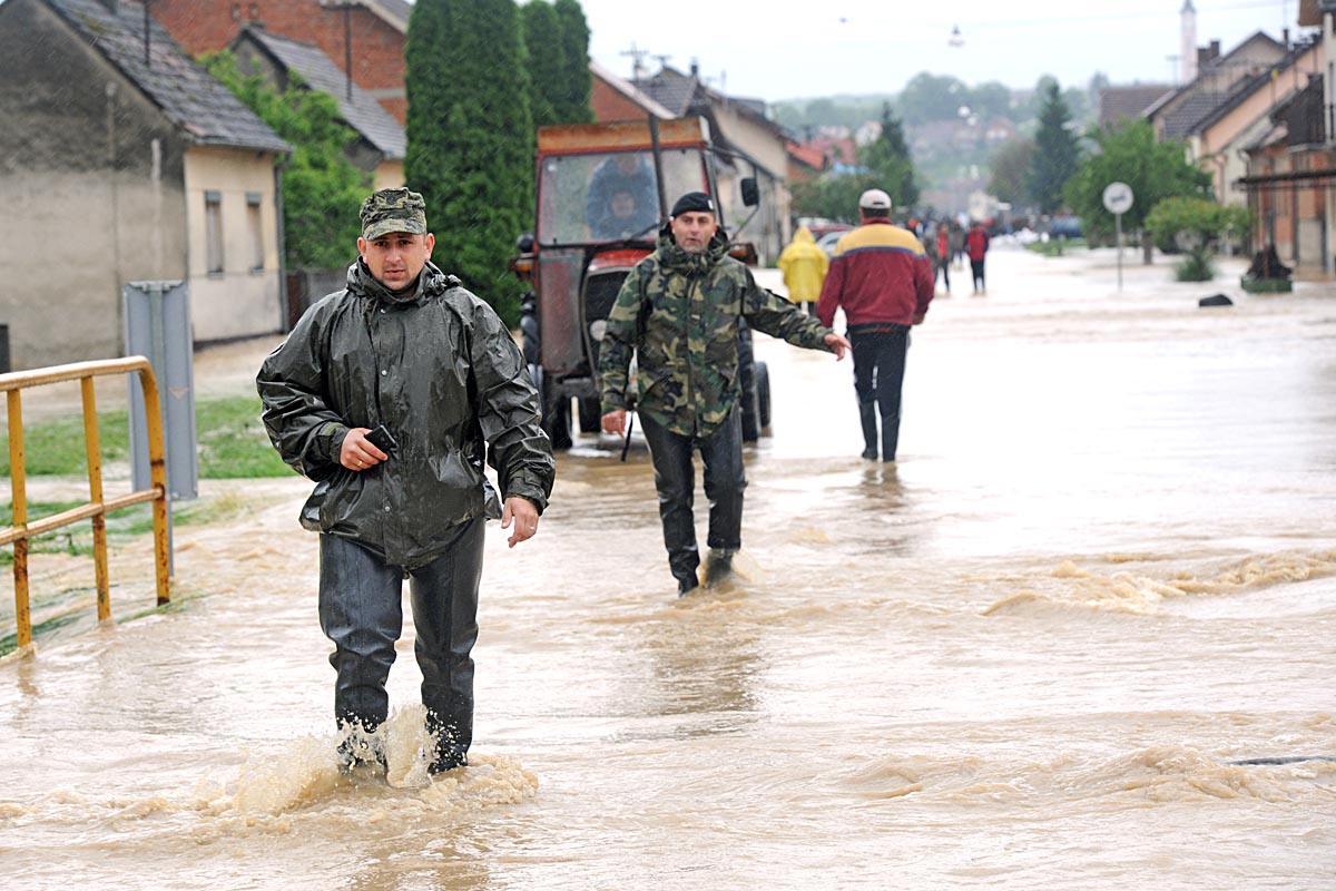 Slika https://www.morh.hr/wp-content/uploads/2017/10/poplave_16052014-v.jpg