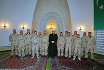 Slika https://www.morh.hr/wp-content/uploads/2017/10/posjet24102007_m.jpg