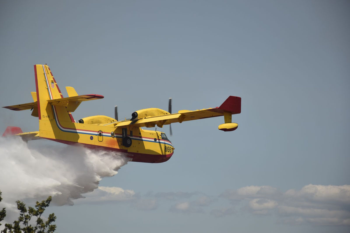 Slika https://www.morh.hr/wp-content/uploads/2017/10/pozar_30082017_v.jpg