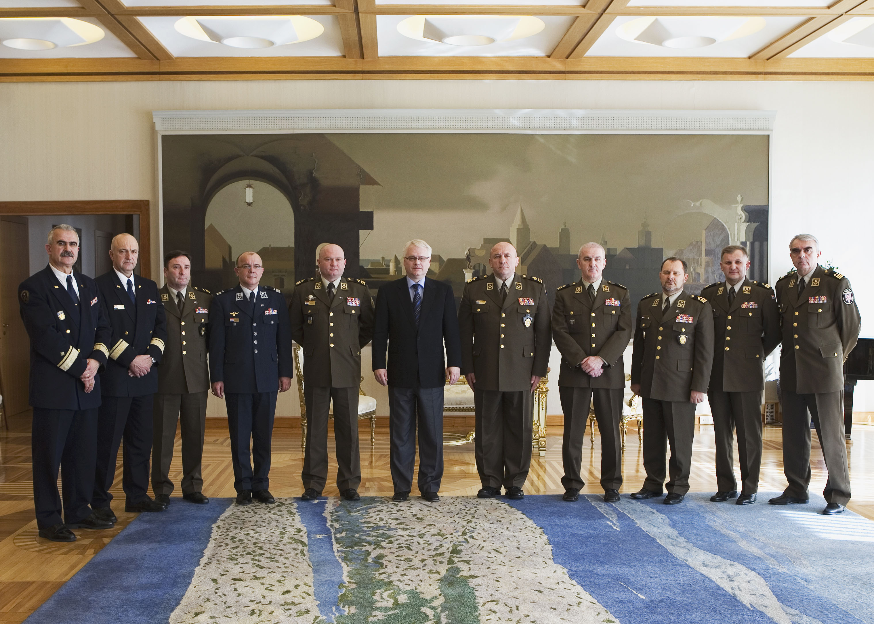 Slika https://www.morh.hr/wp-content/uploads/2017/10/predsjednik_2502210_v.jpg