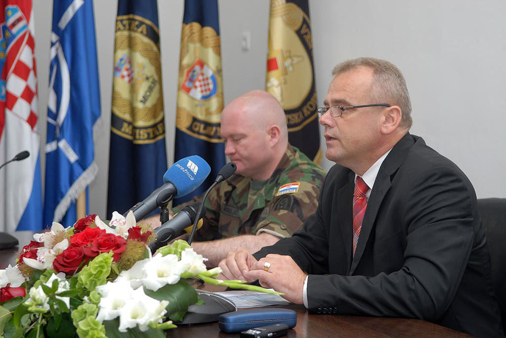 Slika https://www.morh.hr/wp-content/uploads/2017/10/pressica_220509_v.jpg