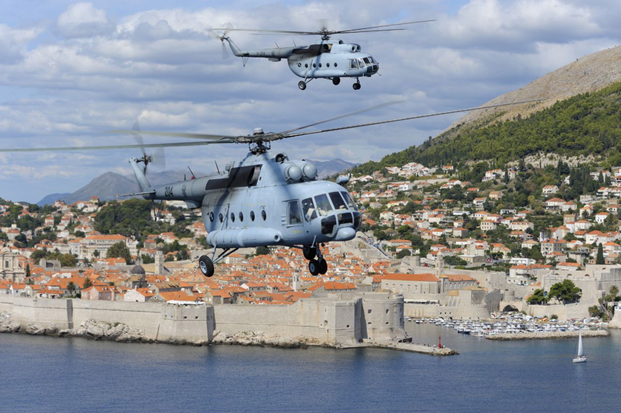 Slika https://www.morh.hr/wp-content/uploads/2017/10/prijevoz_djeteta_09022012_v-1.jpg