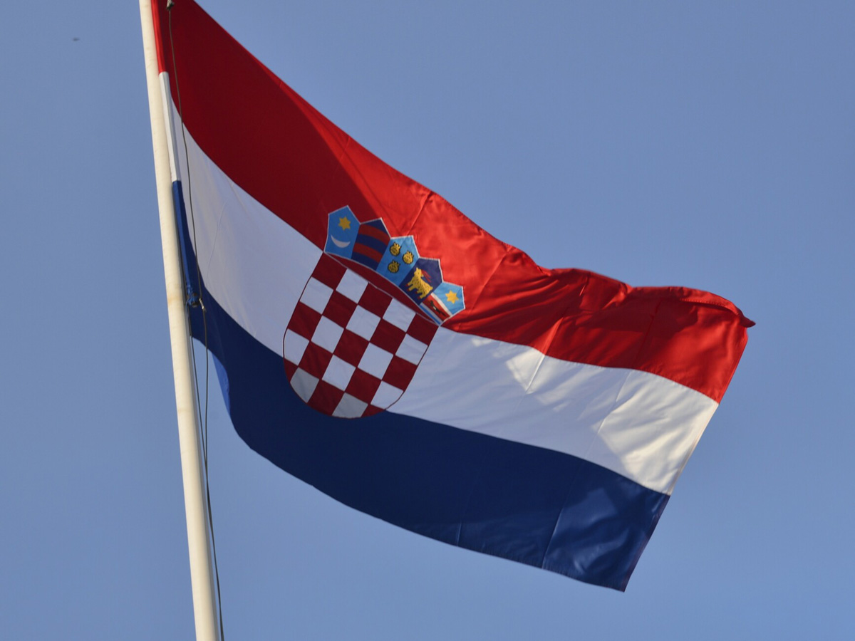 Slika https://www.morh.hr/wp-content/uploads/2017/10/priznanje_15012017_v.jpg