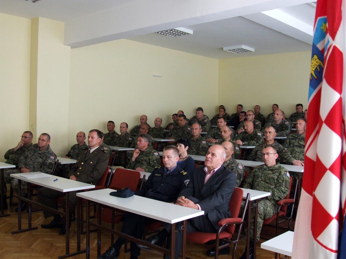 Slika https://www.morh.hr/wp-content/uploads/2017/10/pukovnija_13052013_v.jpg