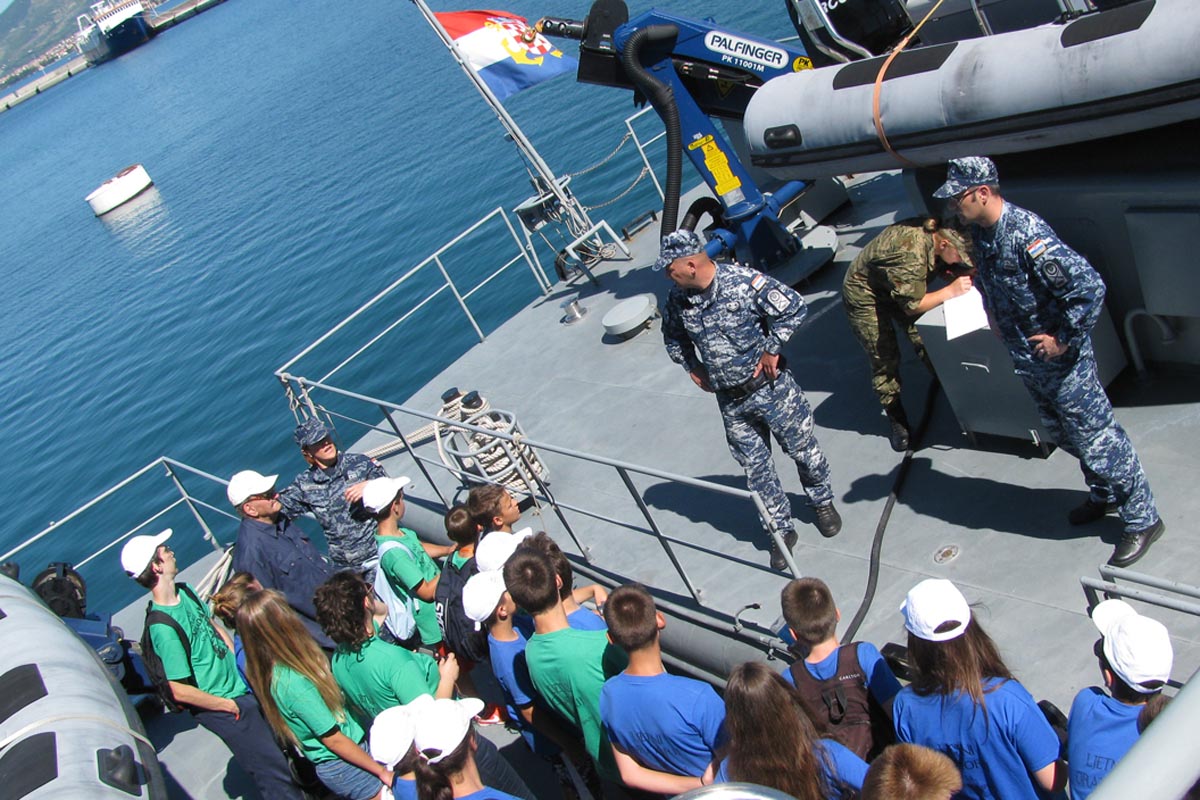 Slika https://www.morh.hr/wp-content/uploads/2017/10/salezijanci_02072014_v.jpg