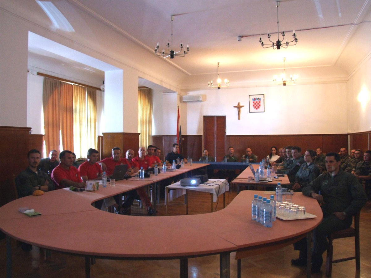 Slika https://www.morh.hr/wp-content/uploads/2017/10/seminar-foto2v.jpg