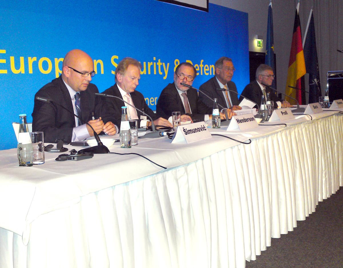 Slika https://www.morh.hr/wp-content/uploads/2017/10/simunovic_10112011_v.jpg