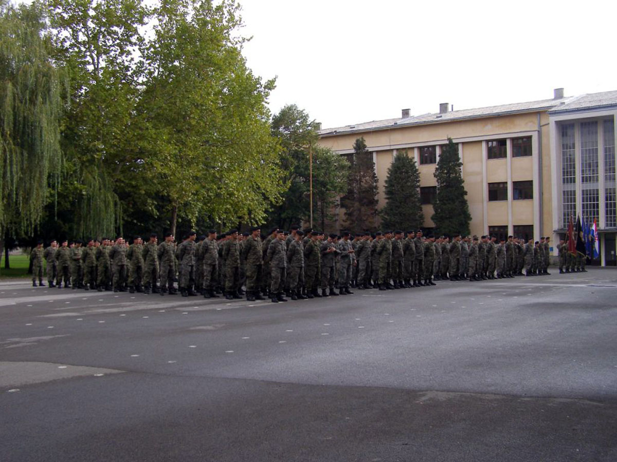 Slika https://www.morh.hr/wp-content/uploads/2017/10/sokol_11102012_v.jpg