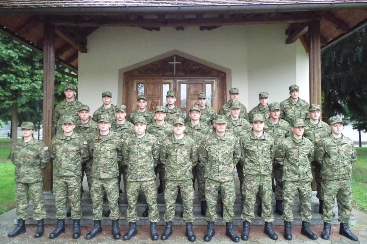 Slika https://www.morh.hr/wp-content/uploads/2017/10/specijalistika_obuka_25042014_v.jpg