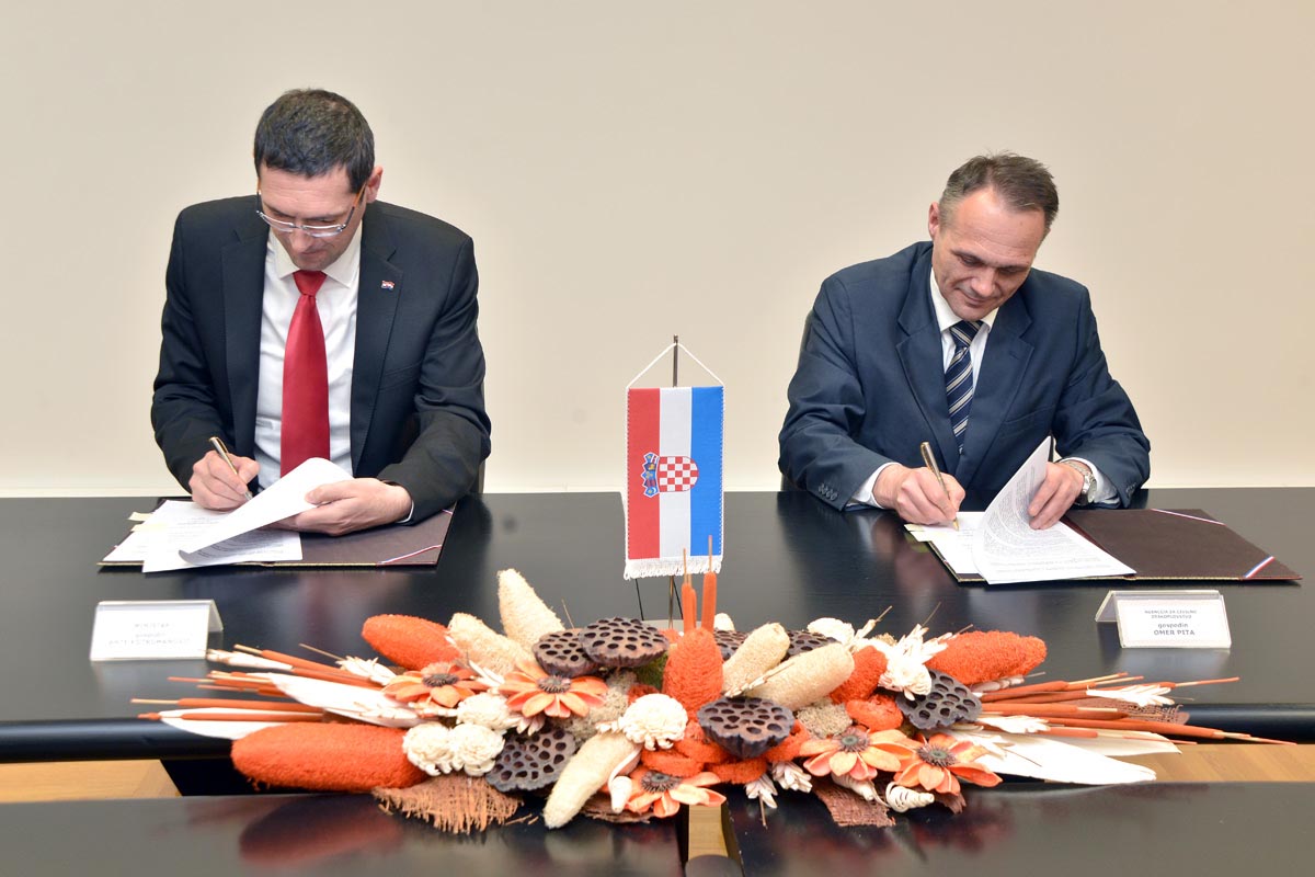 Slika https://www.morh.hr/wp-content/uploads/2017/10/sporazum_14032013_v.jpg