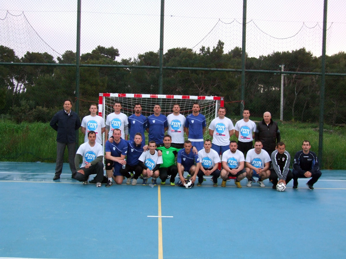 Slika https://www.morh.hr/wp-content/uploads/2017/10/stit_sport_19042016_v.jpg