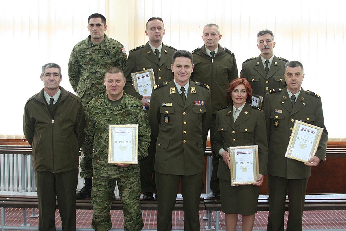 Slika https://www.morh.hr/wp-content/uploads/2017/10/streljastvo_hvu_13122013_v.jpg