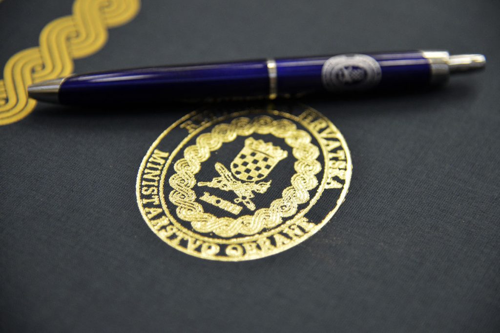 Slika https://www.morh.hr/wp-content/uploads/2017/10/ugovori_30012017_v-1-1024x683.jpg