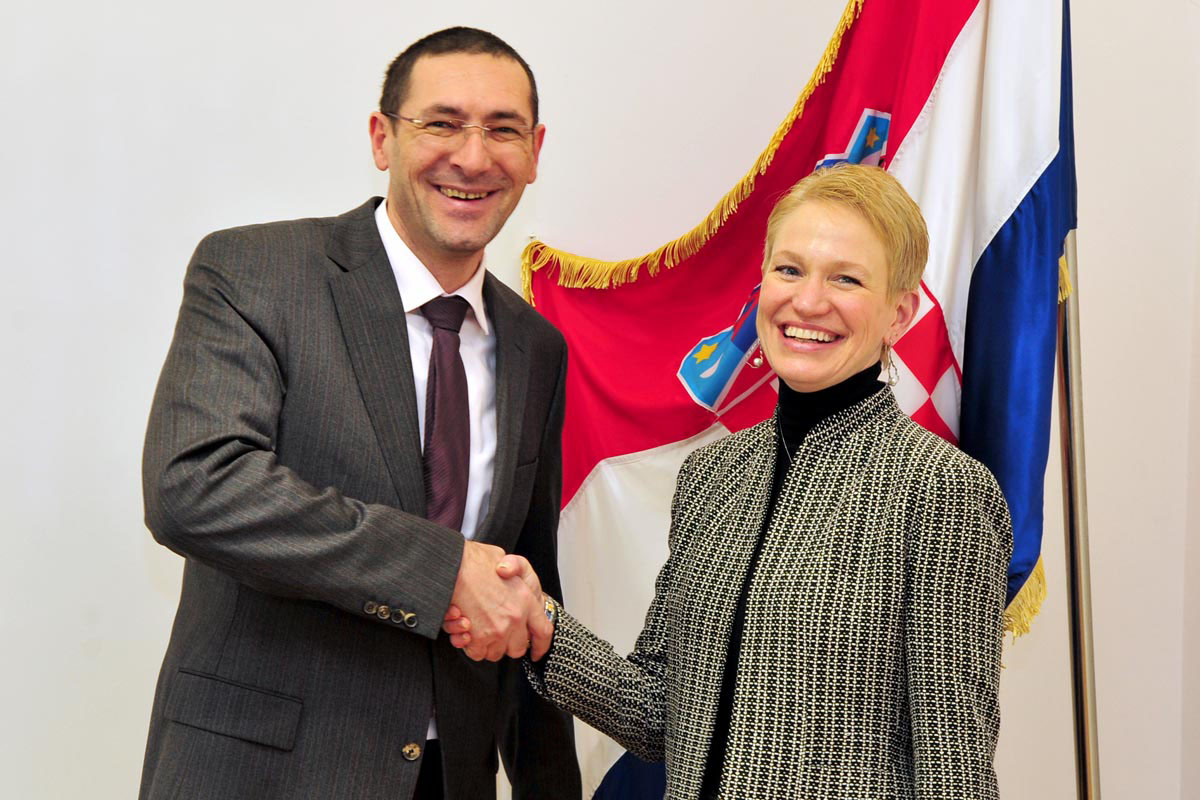 Slika https://www.morh.hr/wp-content/uploads/2017/10/usa_09022012_v.jpg