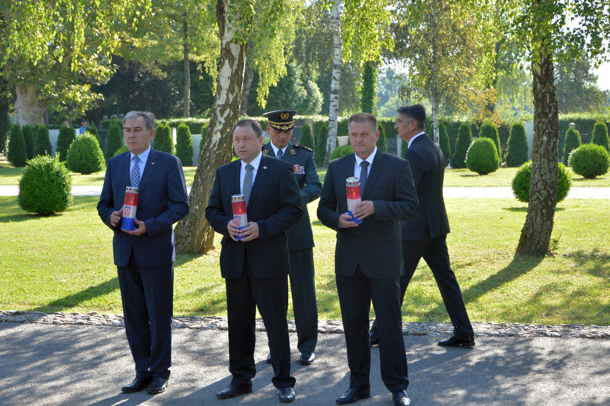 Slika https://www.morh.hr/wp-content/uploads/2017/10/vijenci_04052016_v.jpg