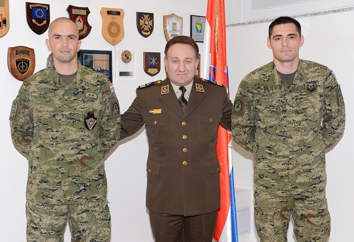 Slika https://www.morh.hr/wp-content/uploads/2017/10/vojnik_travnja_21052013_v.jpg