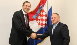 Gallery: Kotromanović i albanski veleposlanik Qazimi o obrambenoj suradnji