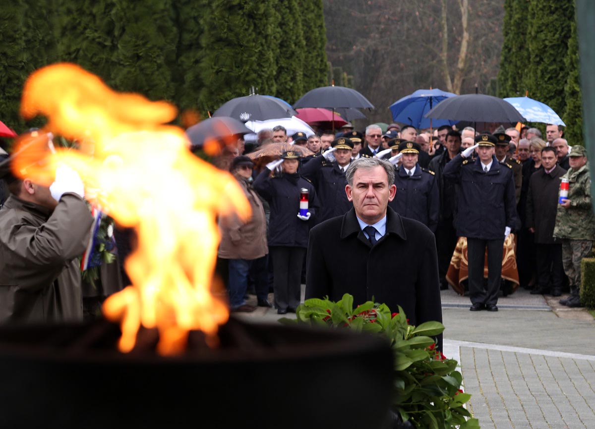 Slika https://www.morh.hr/wp-content/uploads/2017/10/vukovar_09032016_v.jpg