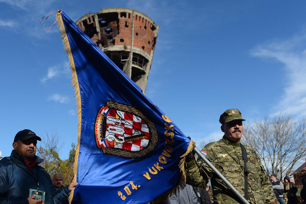 Slika https://www.morh.hr/wp-content/uploads/2017/10/vukovar_18112014_v.jpg