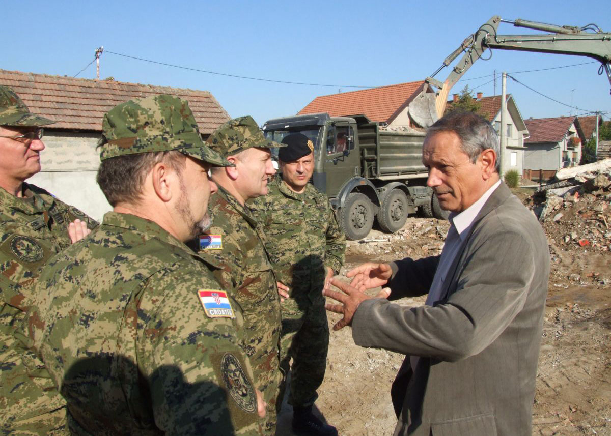 Slika https://www.morh.hr/wp-content/uploads/2017/10/vukovar_19102011_v.jpg