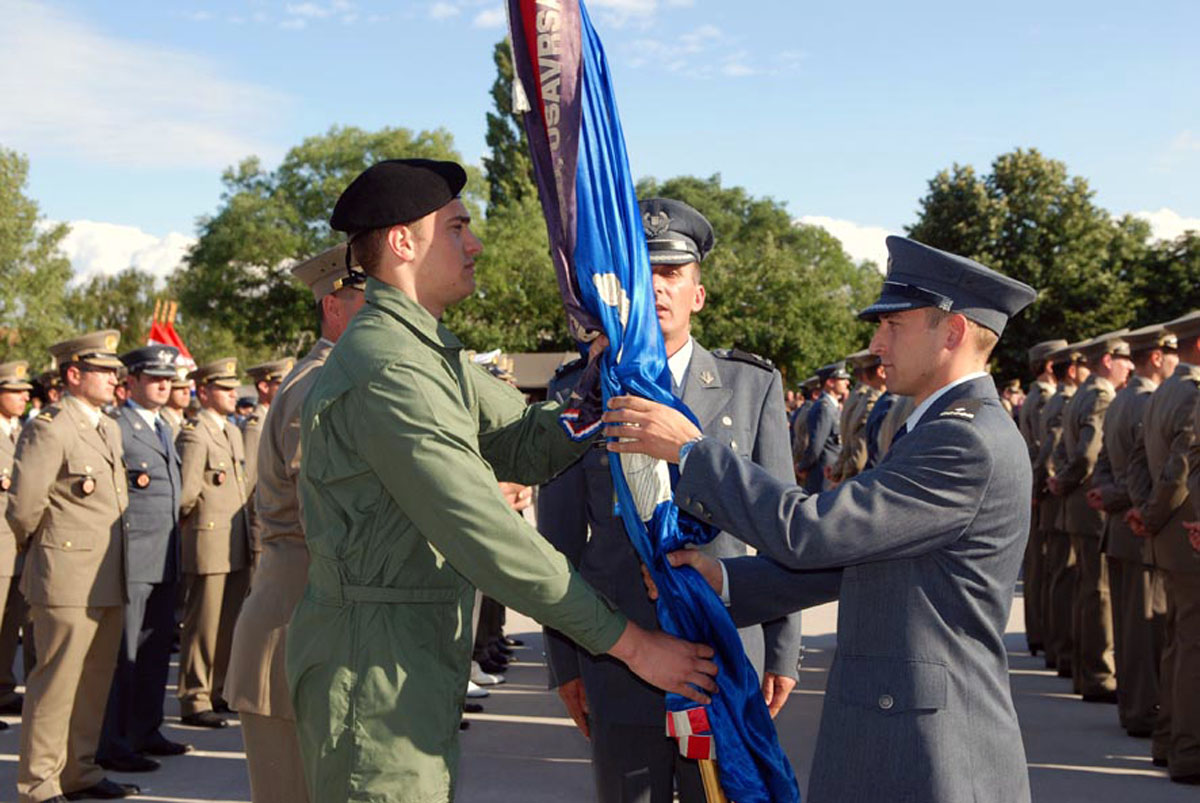 Slika https://www.morh.hr/wp-content/uploads/2017/10/vukovar_6_25062010_v.jpg