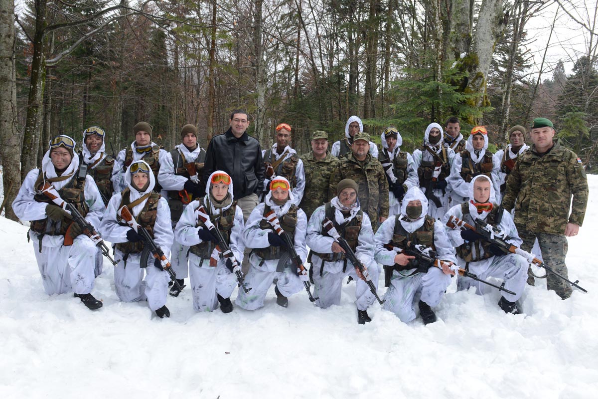 Slika https://www.morh.hr/wp-content/uploads/2017/10/zimski_kamp_06032013_v.jpg