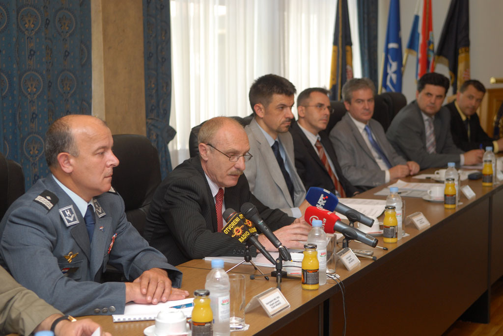 Slika https://www.morh.hr/wp-content/uploads/2017/10/ztz_press_220509_v.jpg