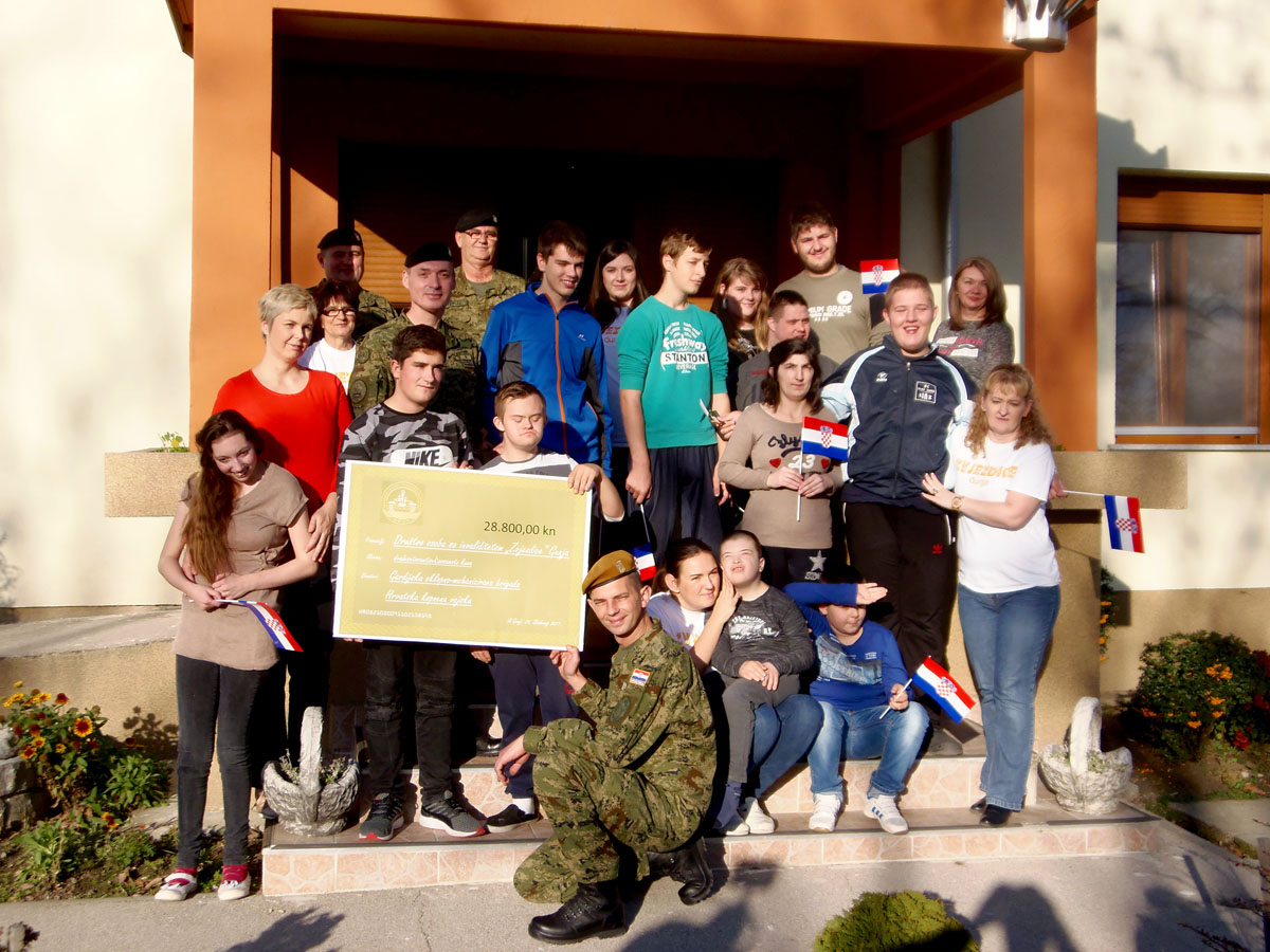 Slika https://www.morh.hr/wp-content/uploads/2017/11/donacija_24112017_v.jpg