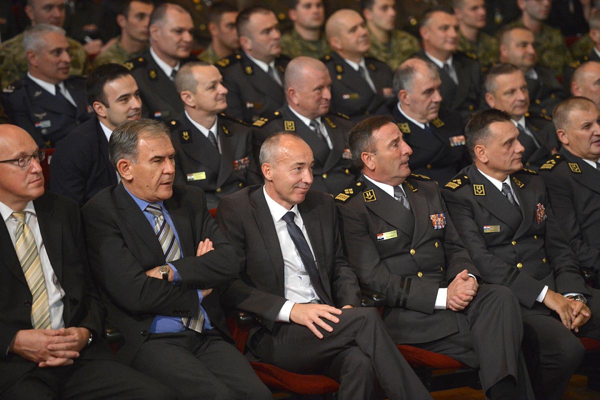 Slika https://www.morh.hr/wp-content/uploads/2017/11/gsosrh_171017_v.jpg