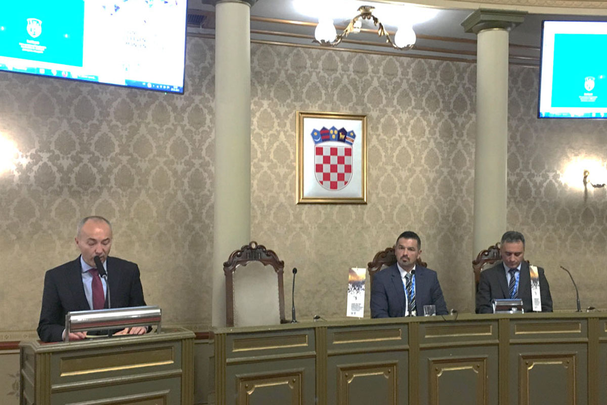 Slika https://www.morh.hr/wp-content/uploads/2017/11/konferencija_27112017_02_v.jpg